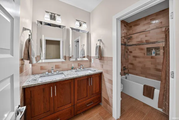 $975,000 | 7515 Toscana Court, Granger, IN 46530