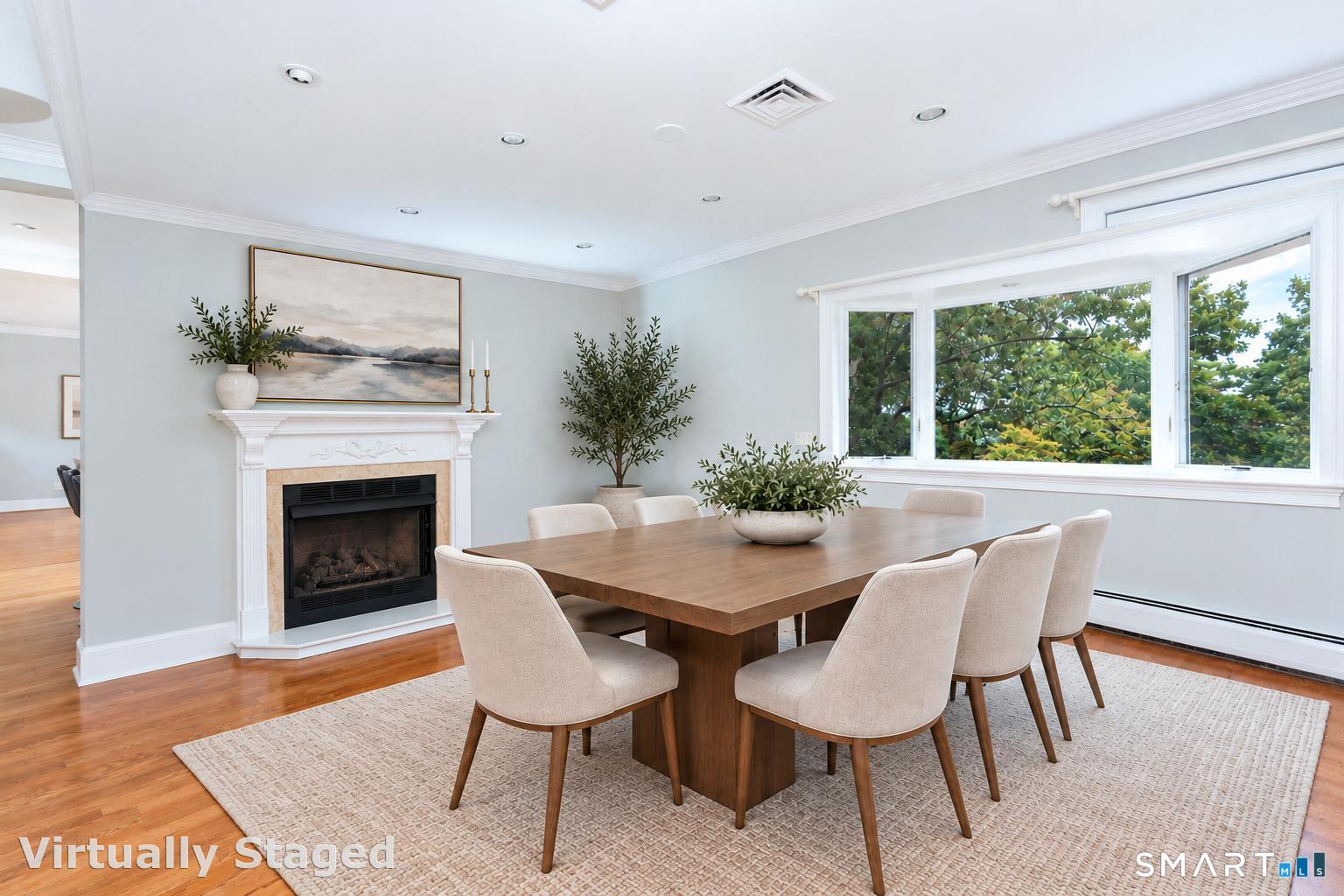 42 Woodledge Road Stamford, CT 06907 - Photo 3 of 36 Gallery Image 3