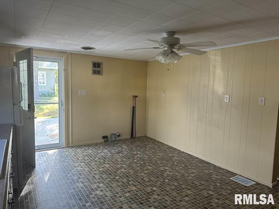 407 Prairie Mills Road Golden, IL 62339 - Photo 15 of 16 Gallery Image 15