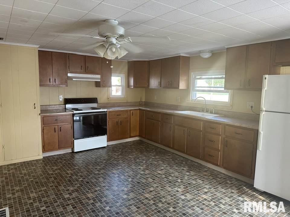 407 Prairie Mills Road Golden, IL 62339 - Photo 2 of 16 Gallery Image 2