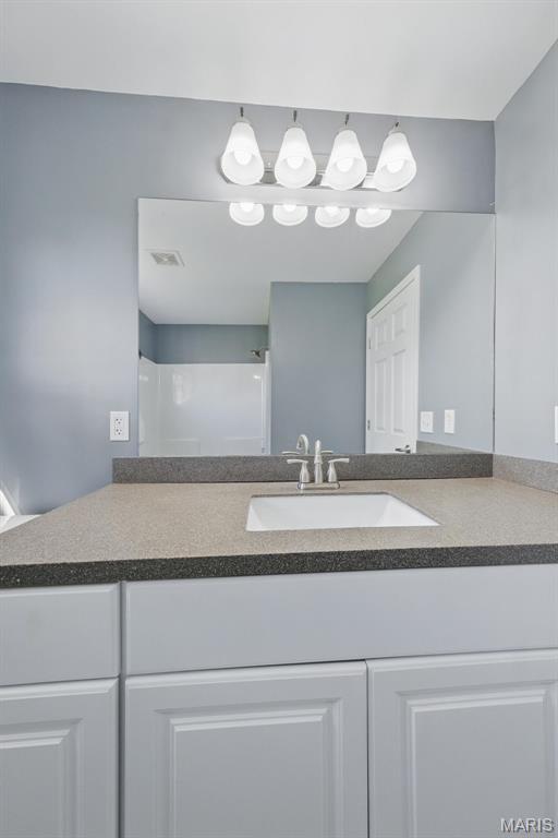 908 Railroad Avenue Foley, MO 63347 - Photo 18 of 37