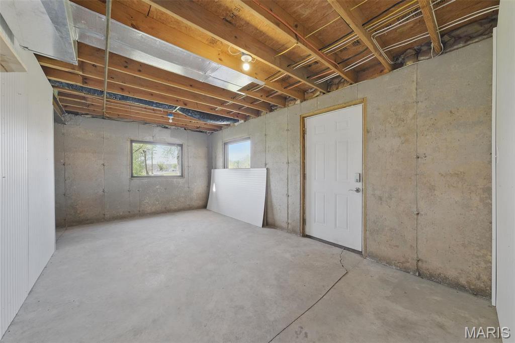 908 Railroad Avenue Foley, MO 63347 - Photo 25 of 37