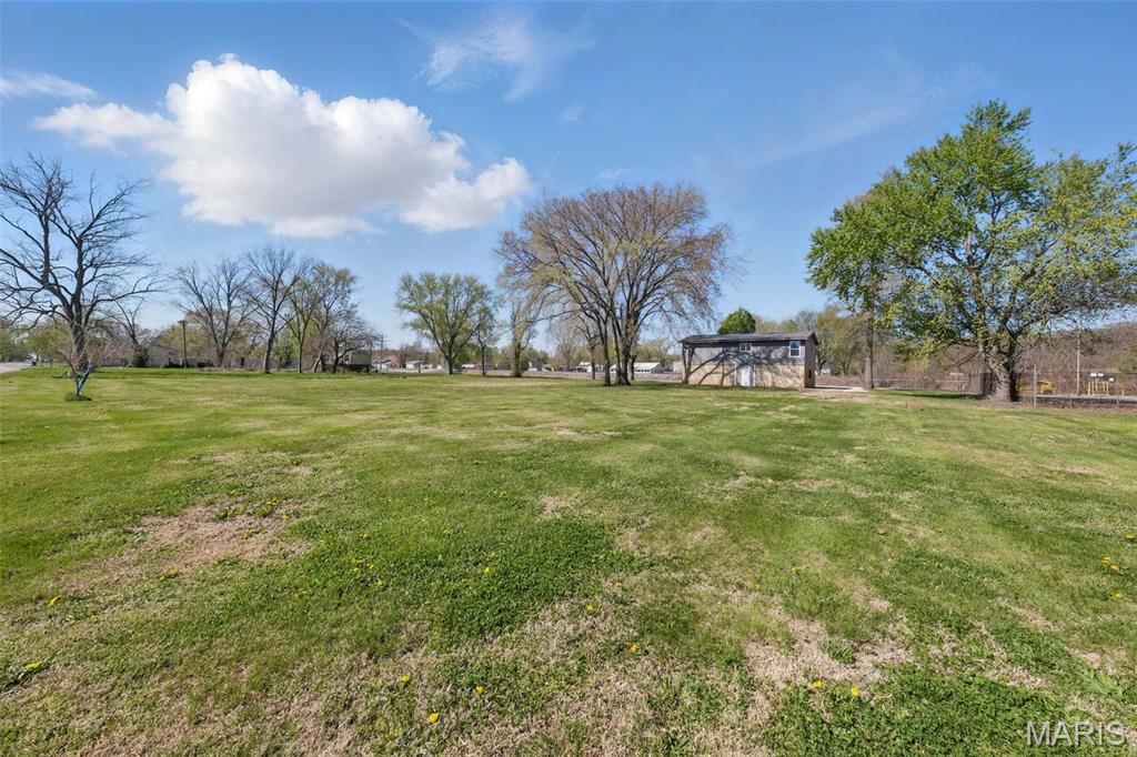 908 Railroad Avenue Foley, MO 63347 - Photo 36 of 37