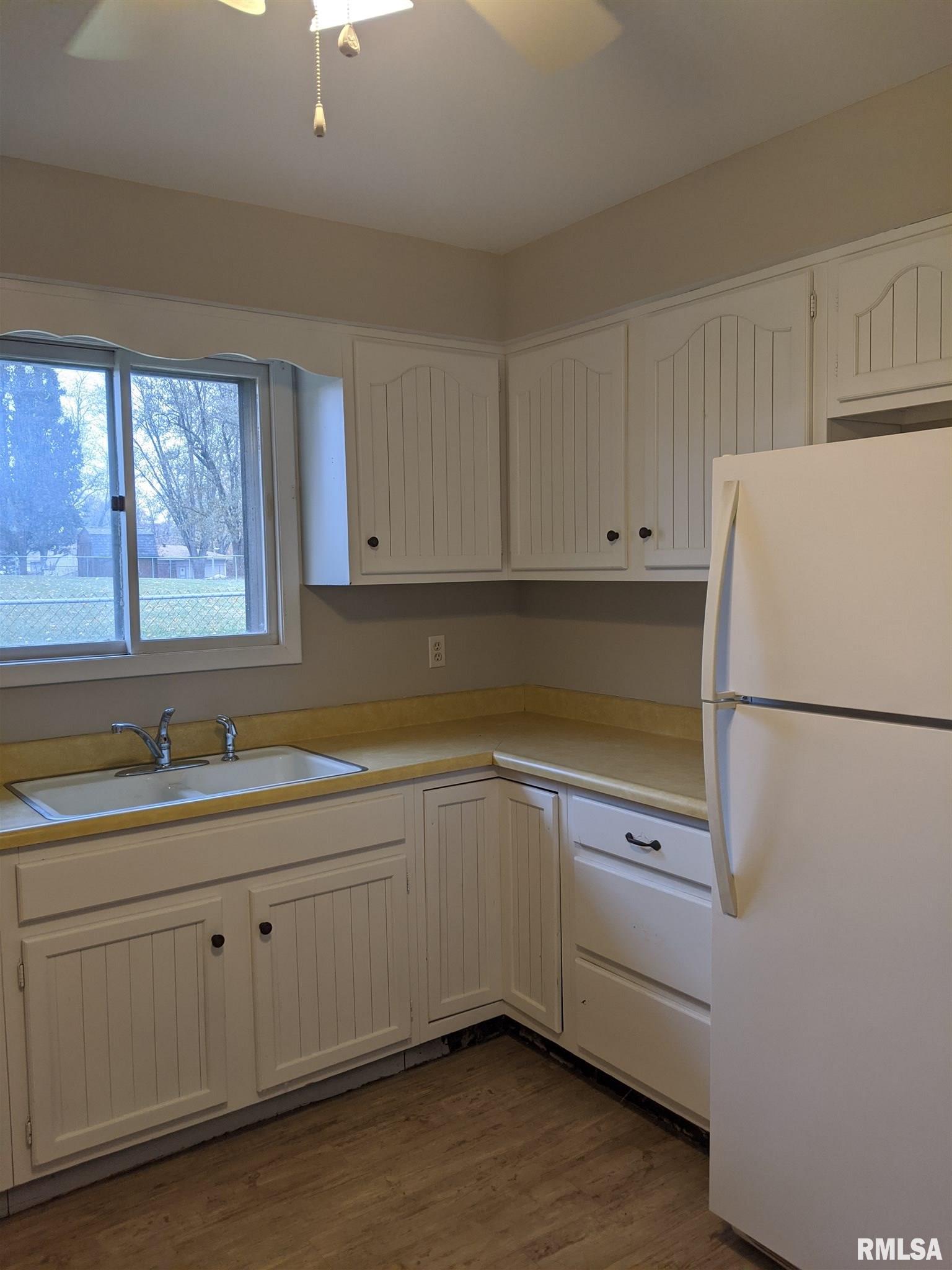6204 West Fairview Road Peoria, IL 61607 - Photo 9 of 17