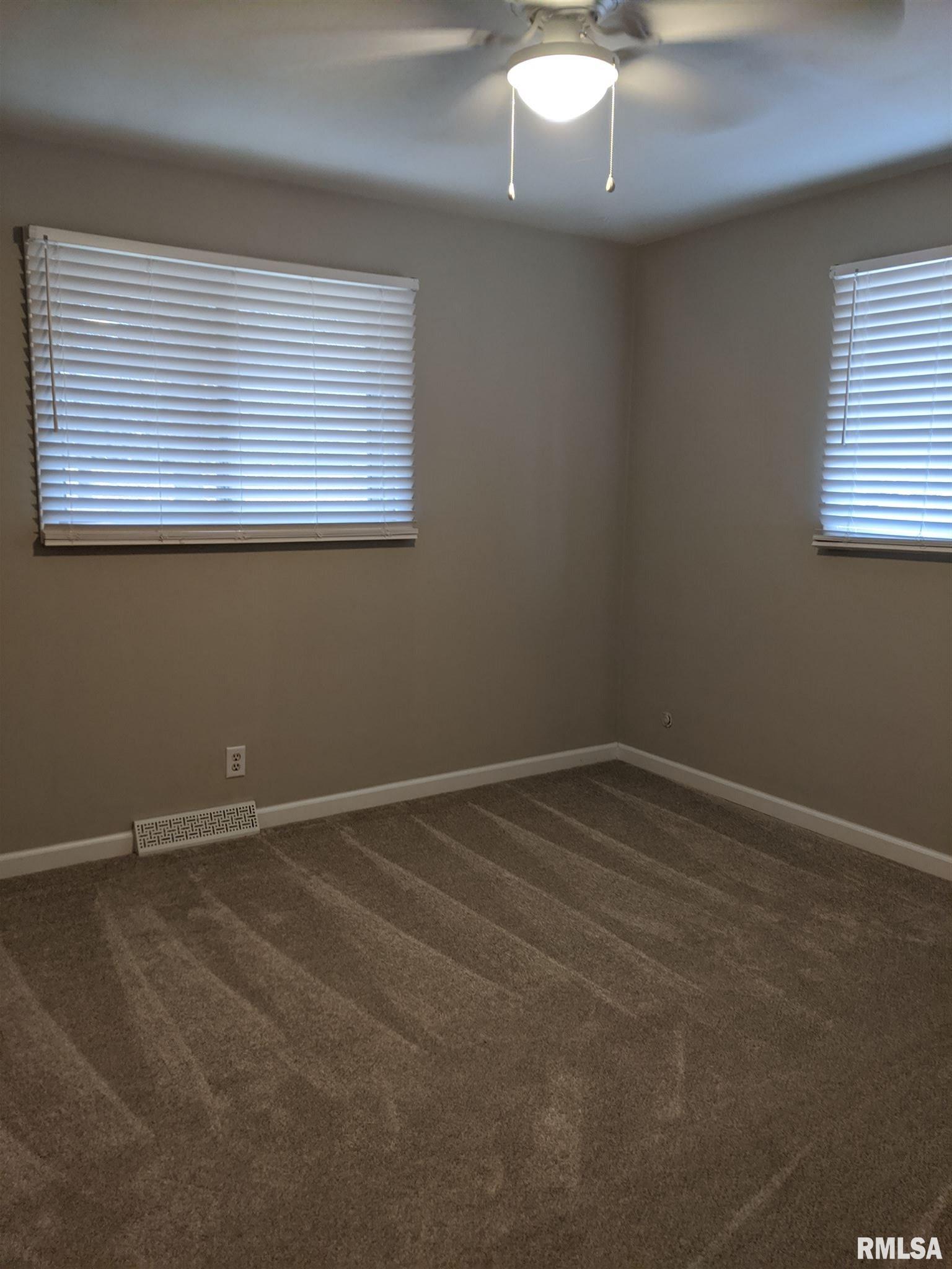 6204 West Fairview Road Peoria, IL 61607 - Photo 10 of 17