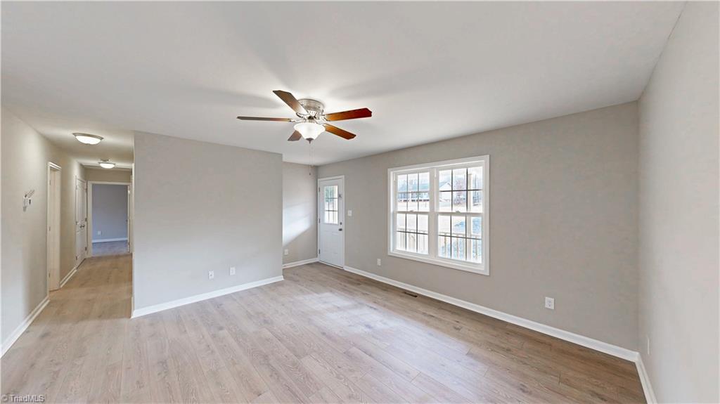 4700 Beau Court Trinity, NC 27370 - Photo 21 of 37 Living Room