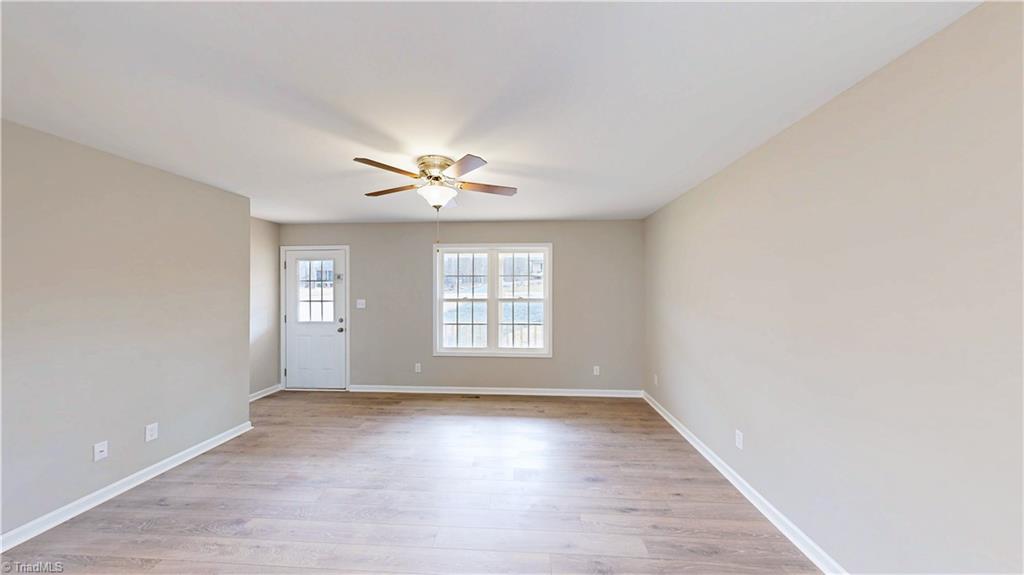 4700 Beau Court Trinity, NC 27370 - Photo 23 of 37 Living Room