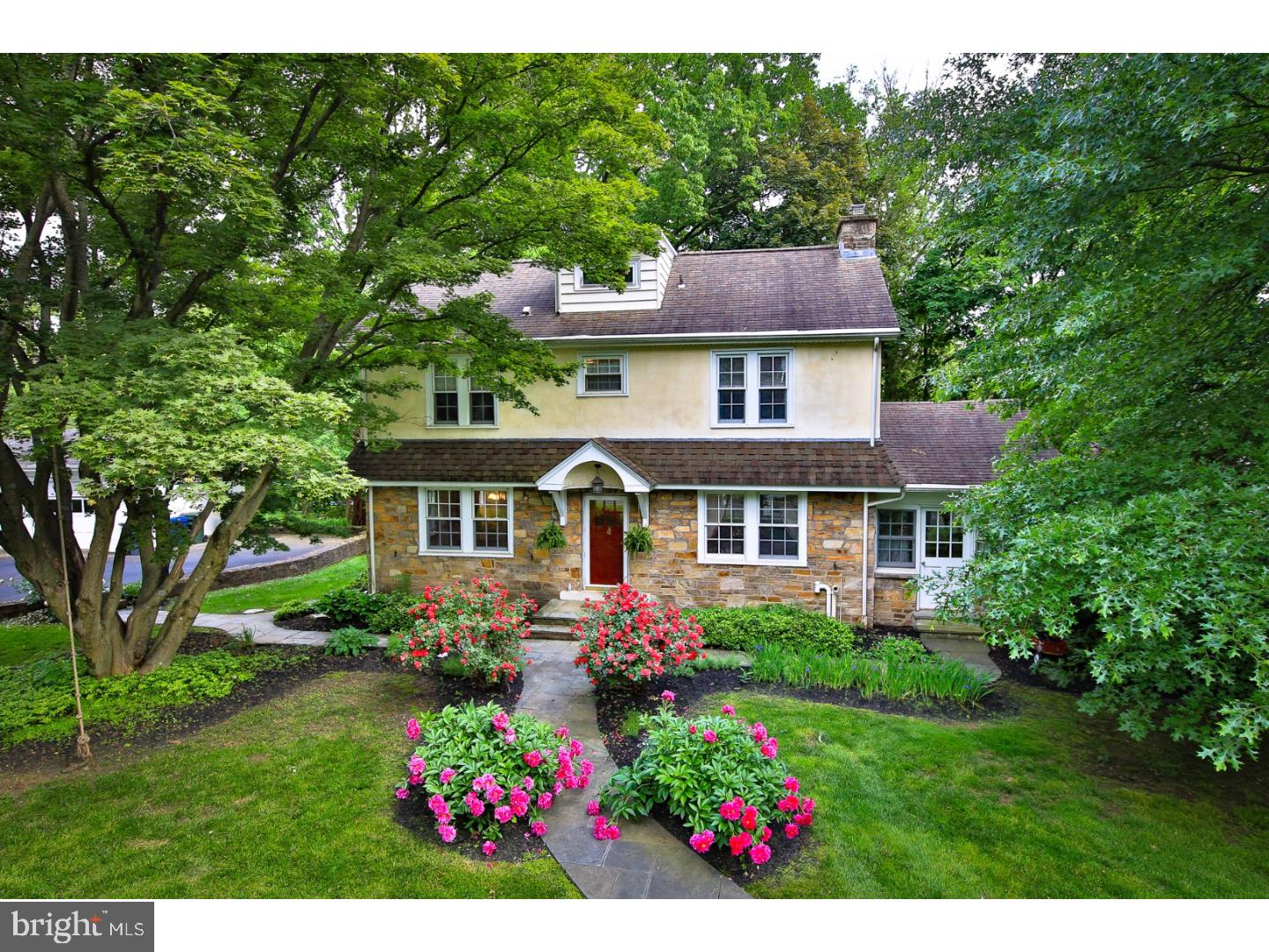 1055 Huntingdon Road Abington, PA 19001 - Photo 1 of 25 Exterior Front