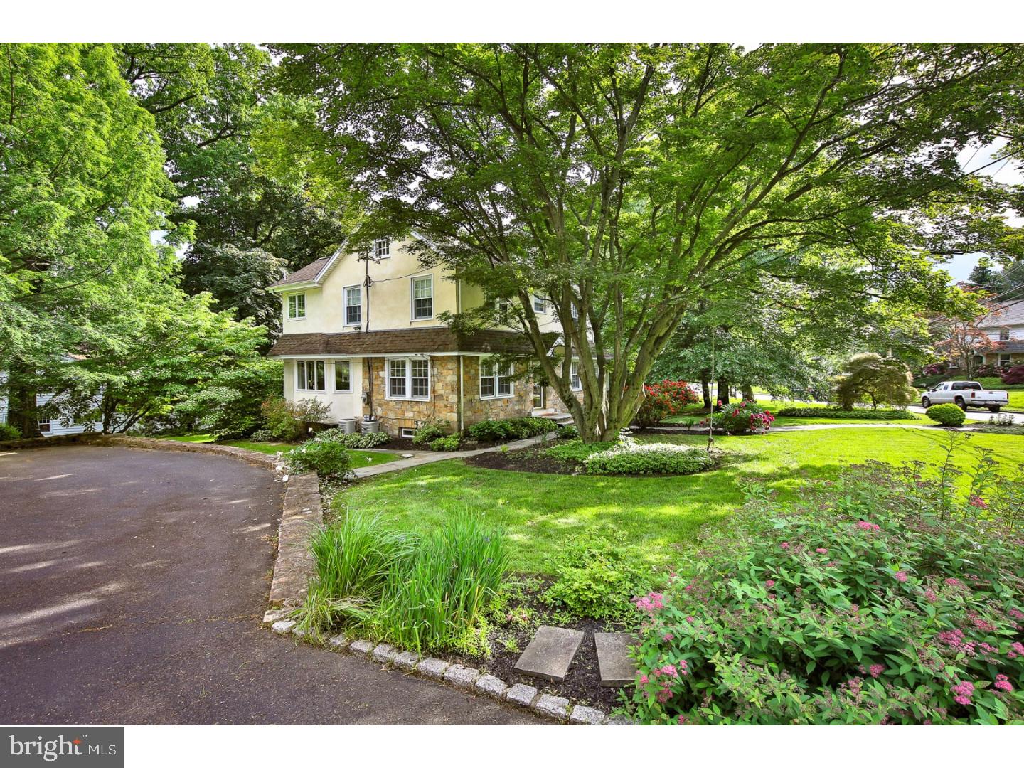 1055 Huntingdon Road Abington, PA 19001 - Photo 21 of 25 Exterior Side