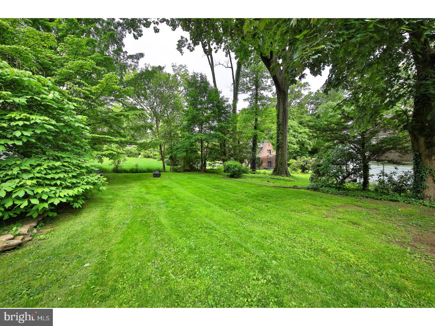 1055 Huntingdon Road Abington, PA 19001 - Photo 25 of 25 Back Yard