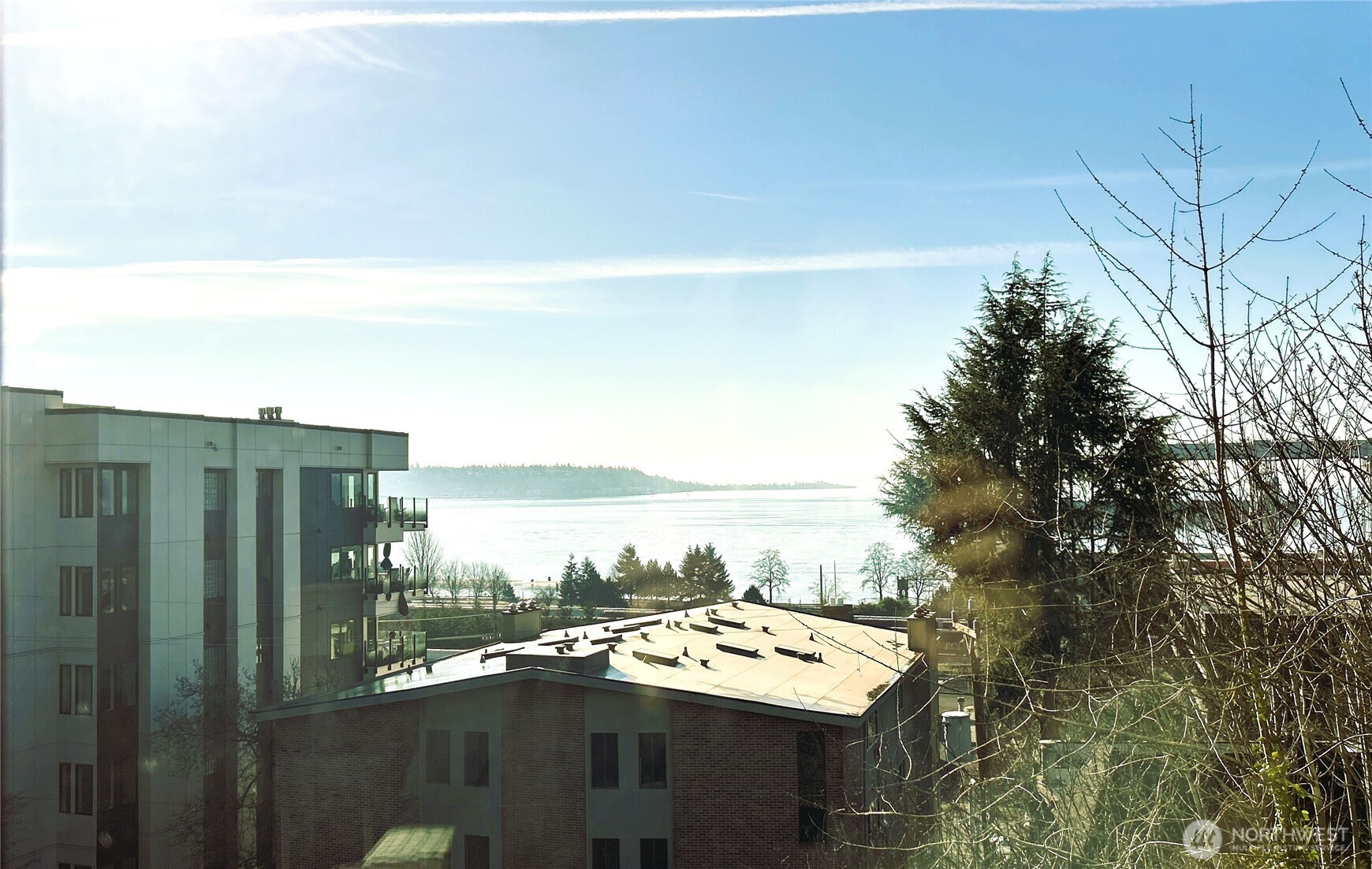 620 West Mercer Place, Unit 2B Seattle, WA 98119 - Photo 15 of 28 a view of a terrace with skyline