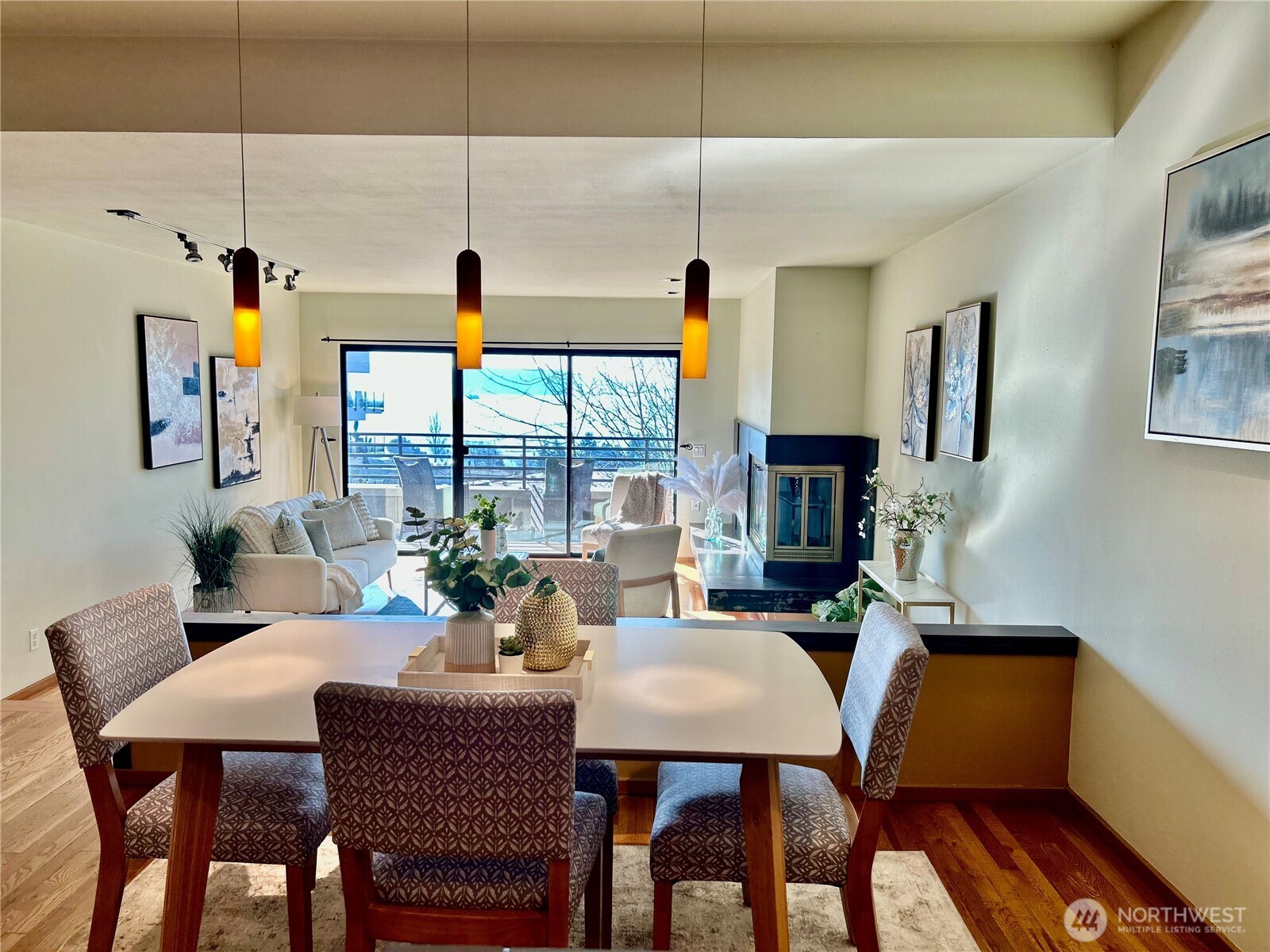 620 West Mercer Place, Unit 2B Seattle, WA 98119 - Photo 7 of 28 a view of a dining room with furniture window and outside view
