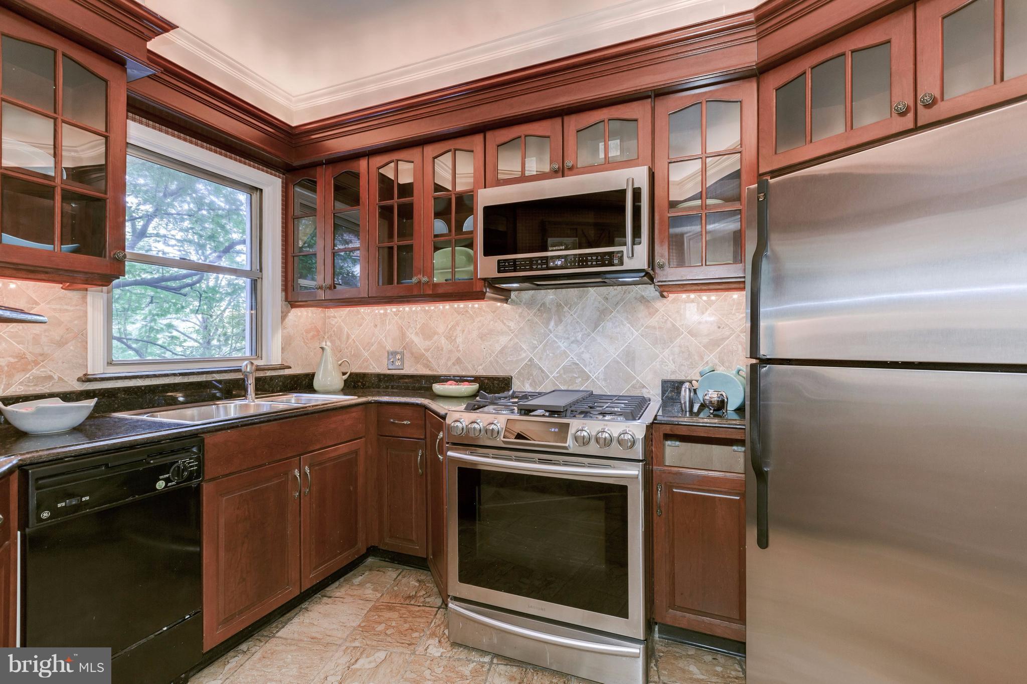 2500 Q Street Northwest, Unit 303 Washington, DC 20007 - Photo 6 of 9 Kitchen
