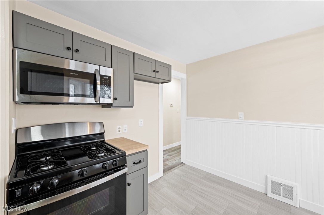 5797 Turney Road Cleveland, OH 44125 - Photo 10 of 25 Gallery Image 10