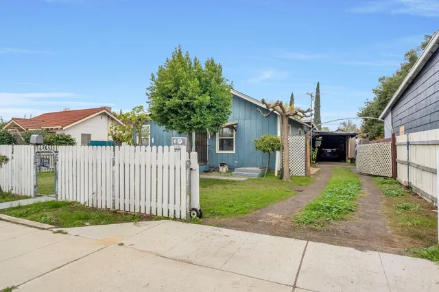 $200,000 | 2463 Thompson Avenue, Selma, CA 93662