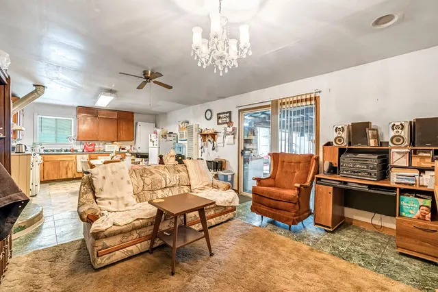 $200,000 | 2463 Thompson Avenue, Selma, CA 93662