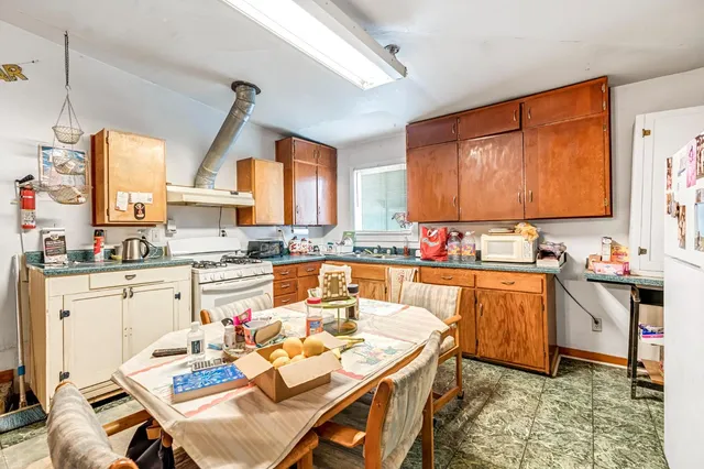 $200,000 | 2463 Thompson Avenue, Selma, CA 93662