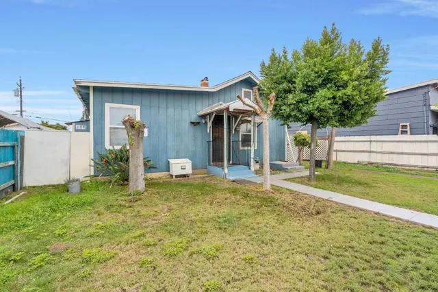 $200,000 | 2463 Thompson Avenue, Selma, CA 93662