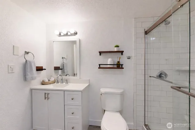 $559,999 | 22110 44th Avenue East, Spanaway, WA 98387