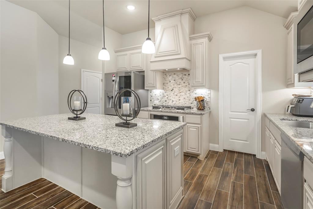 8244 Cheetah Path Godley, TX 76044 - Photo 8 of 27