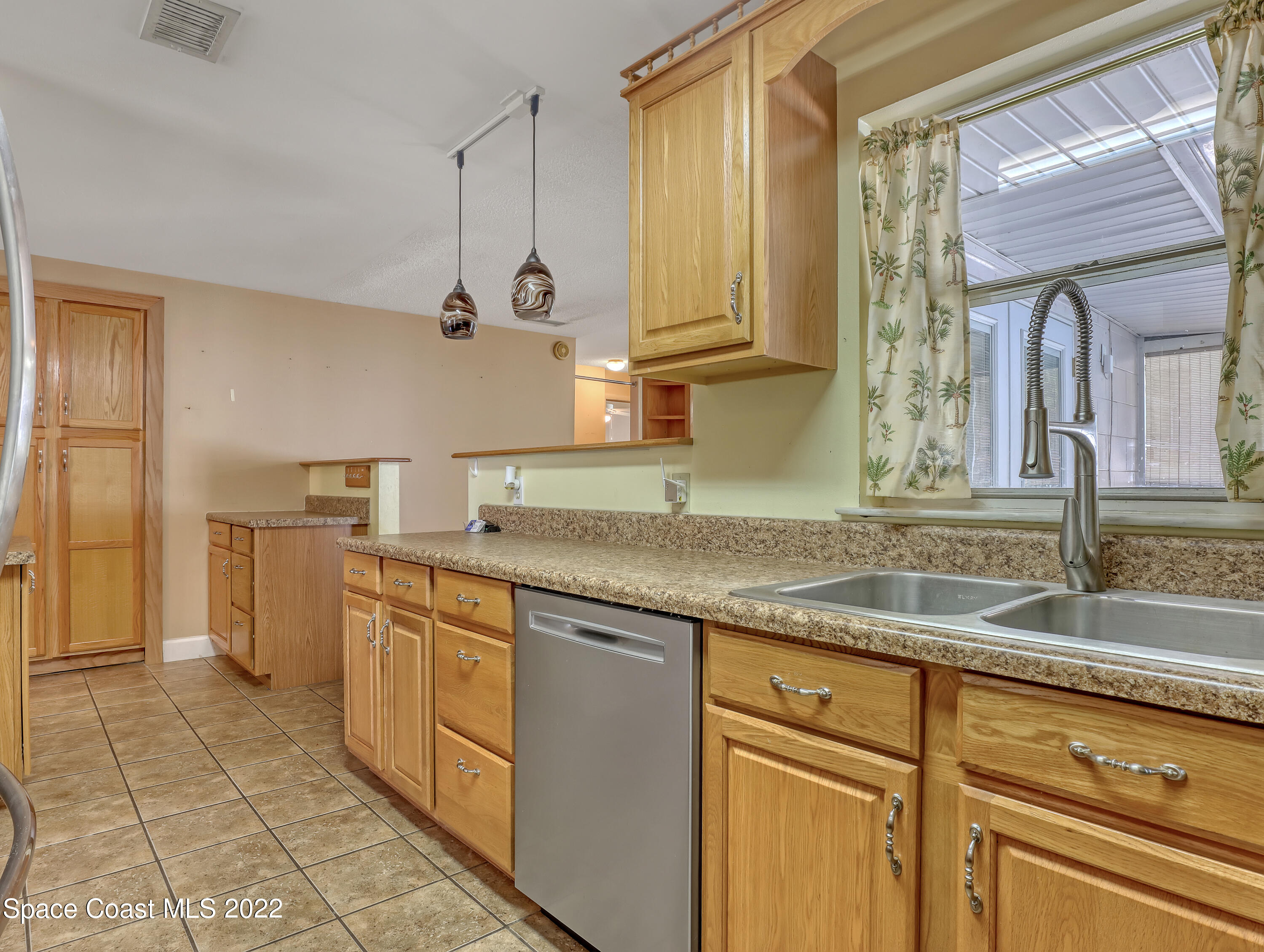 916 Kings Post Road Rockledge, FL 32955 - Photo 11 of 36 916 Kings Post (14)