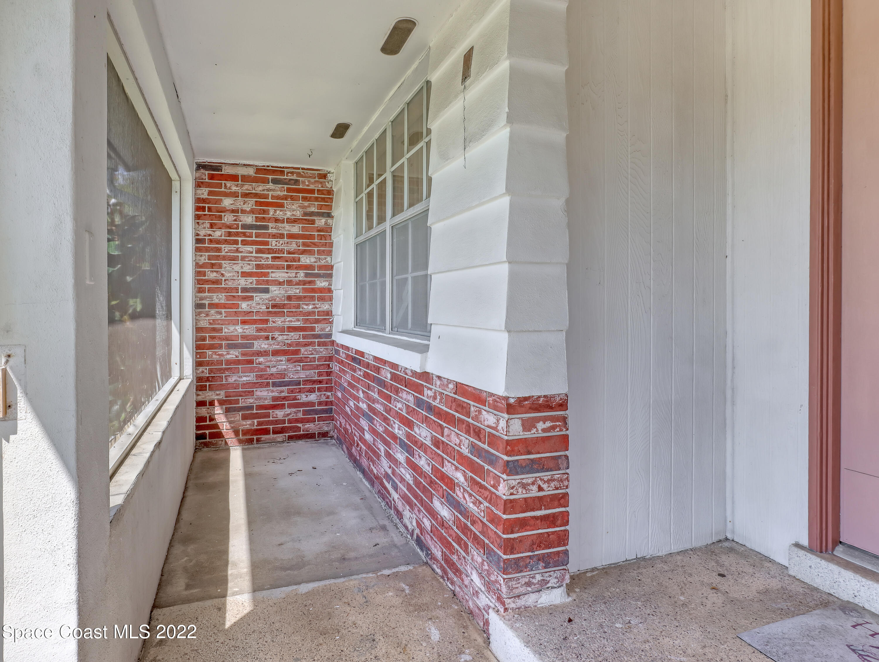 916 Kings Post Road Rockledge, FL 32955 - Photo 4 of 36 916 Kings Post (6)
