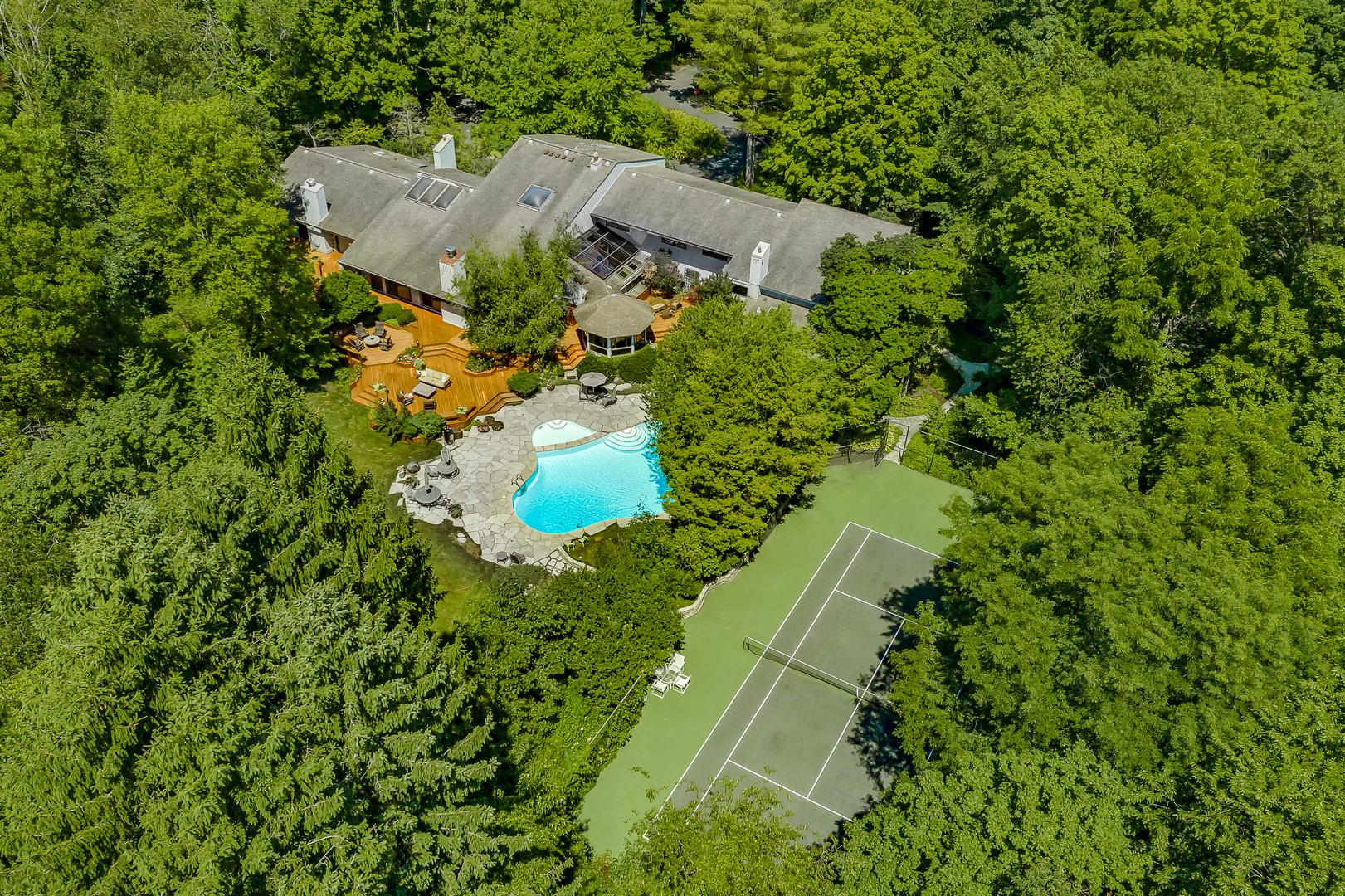 610 Juneberry Road Riverwoods, IL 60015 - Photo 50 of 50 an aerial view of residential house with outdoor space and trees all around