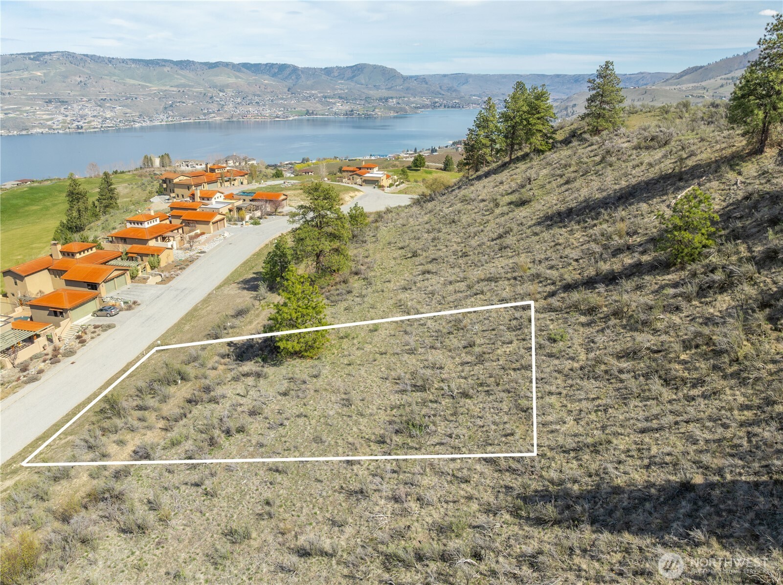 221 Bandera Way Chelan, WA 98816 - Photo 3 of 19 a view of an ocean view