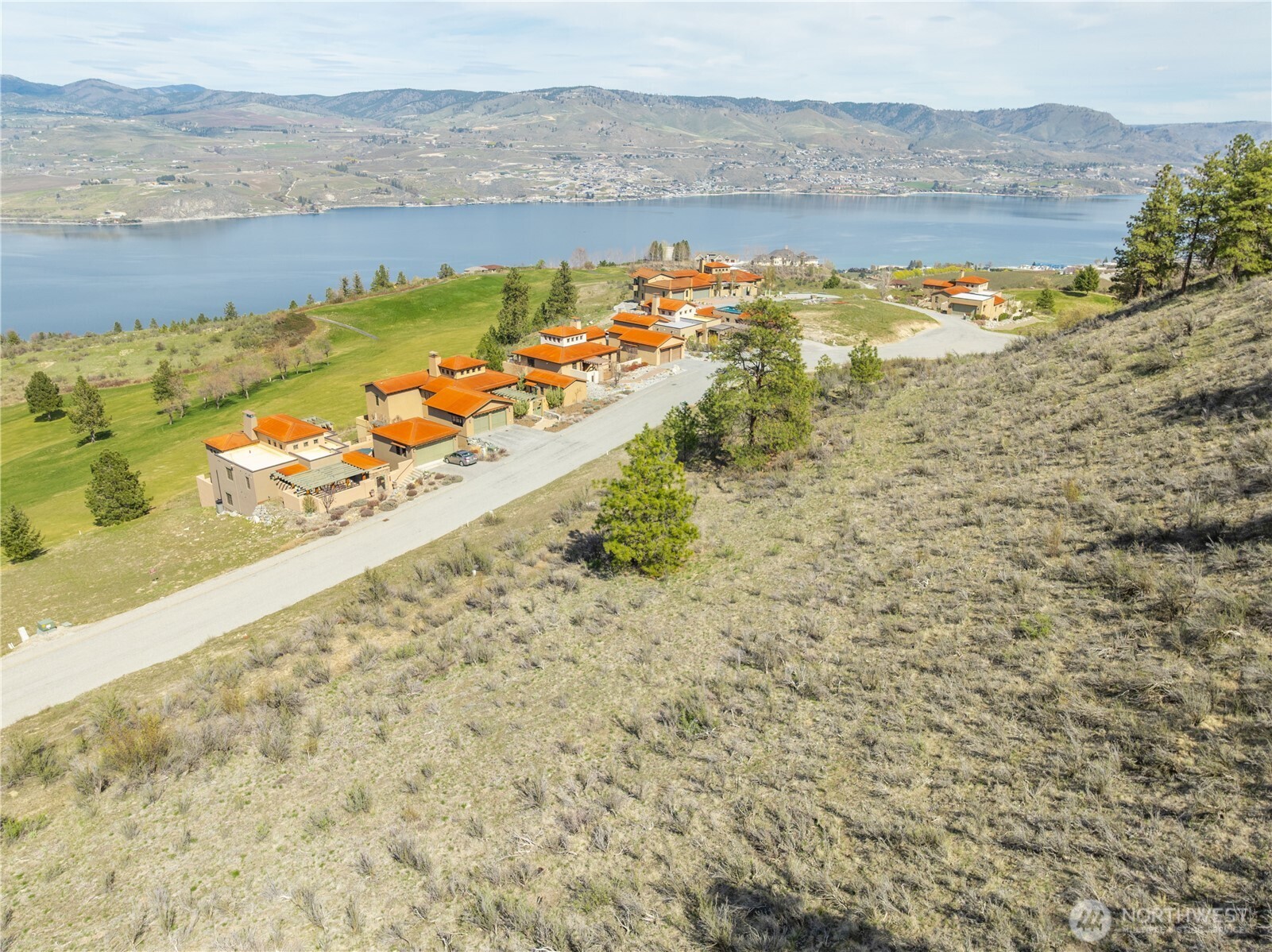 221 Bandera Way Chelan, WA 98816 - Photo 8 of 19 a view of an ocean beach
