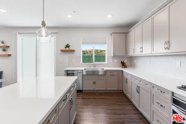 $849,000 | 17105 Zion Drive, Canyon Country, CA 91387