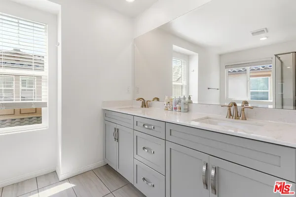 $849,000 | 17105 Zion Drive, Canyon Country, CA 91387