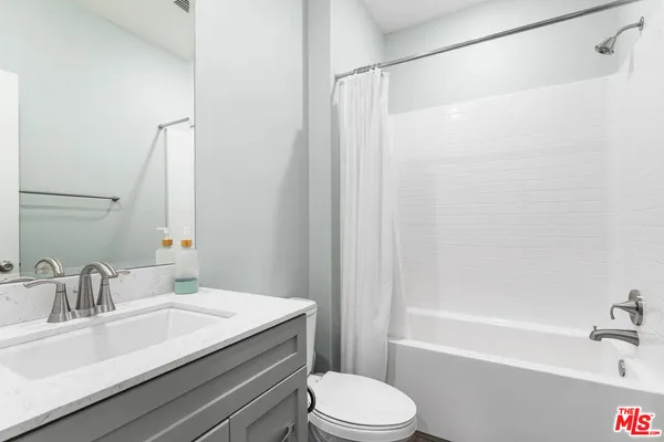 $849,000 | 17105 Zion Drive, Canyon Country, CA 91387