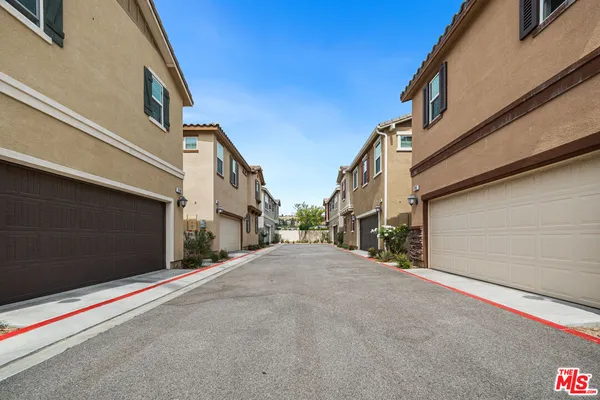 $849,000 | 17105 Zion Drive, Canyon Country, CA 91387