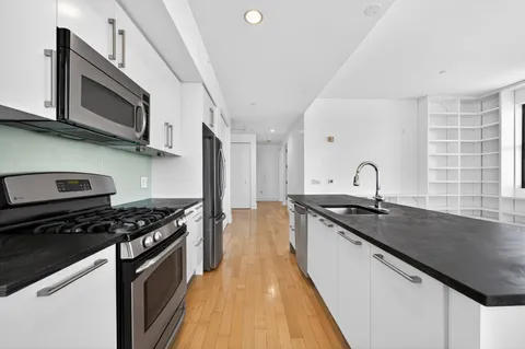 $599,900 | 4 Beacon Way, Unit 1409, Jersey City, NJ 07304
