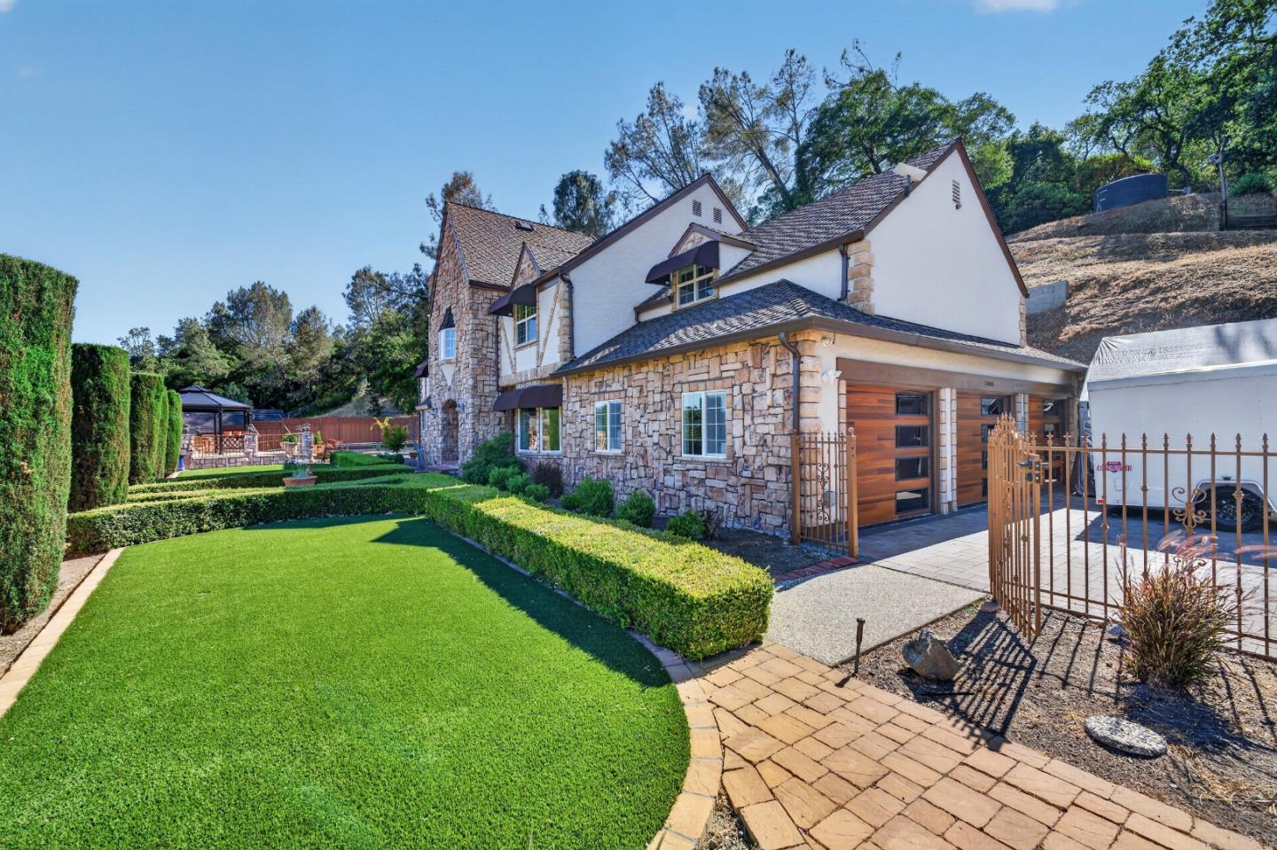 17005 Uvas Road Morgan Hill, CA 95037 - Photo 5 of 78