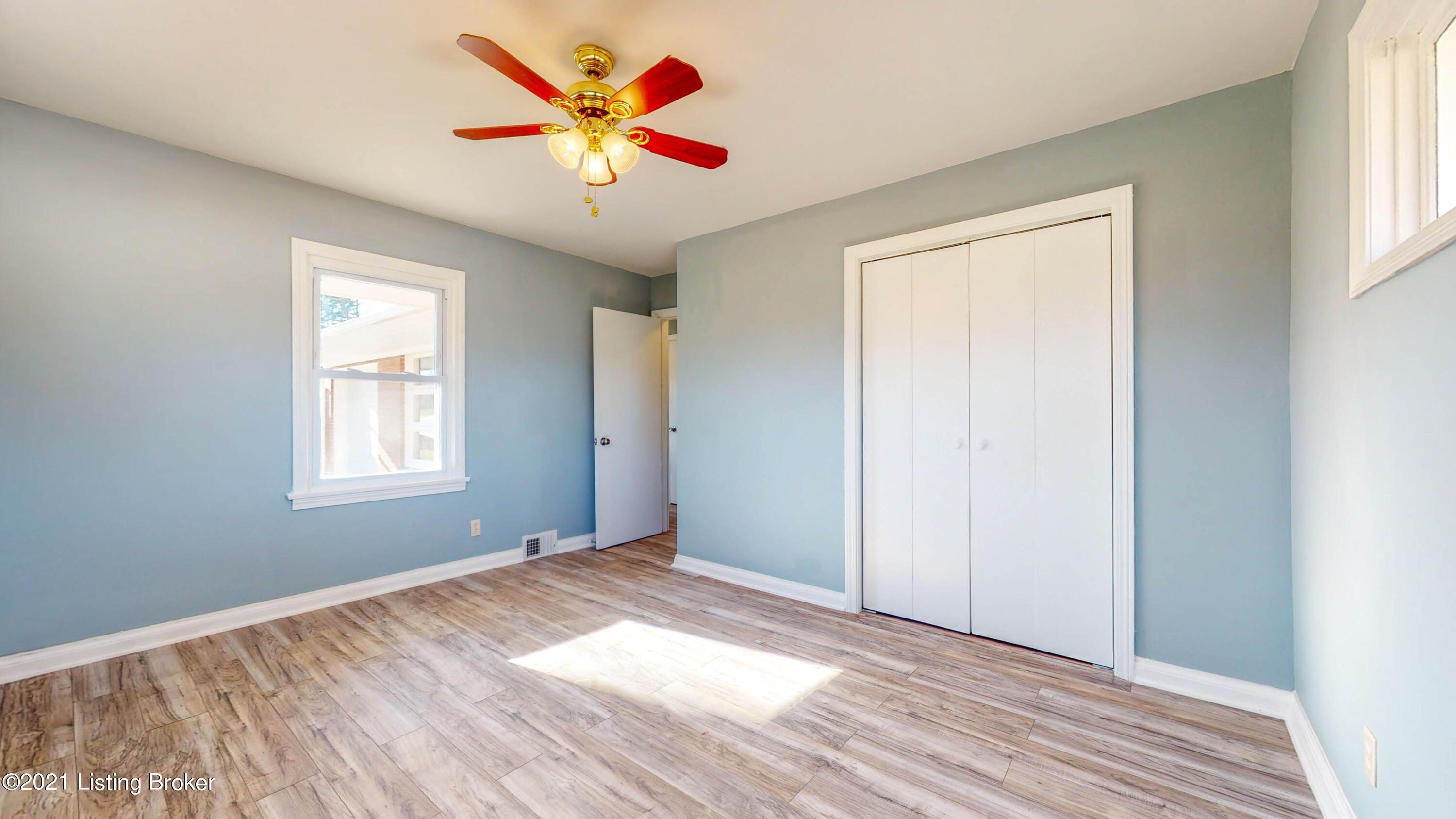 3406 Dell Road Louisville, KY 40299 - Photo 19 of 42 3406-Dell-Rd-19