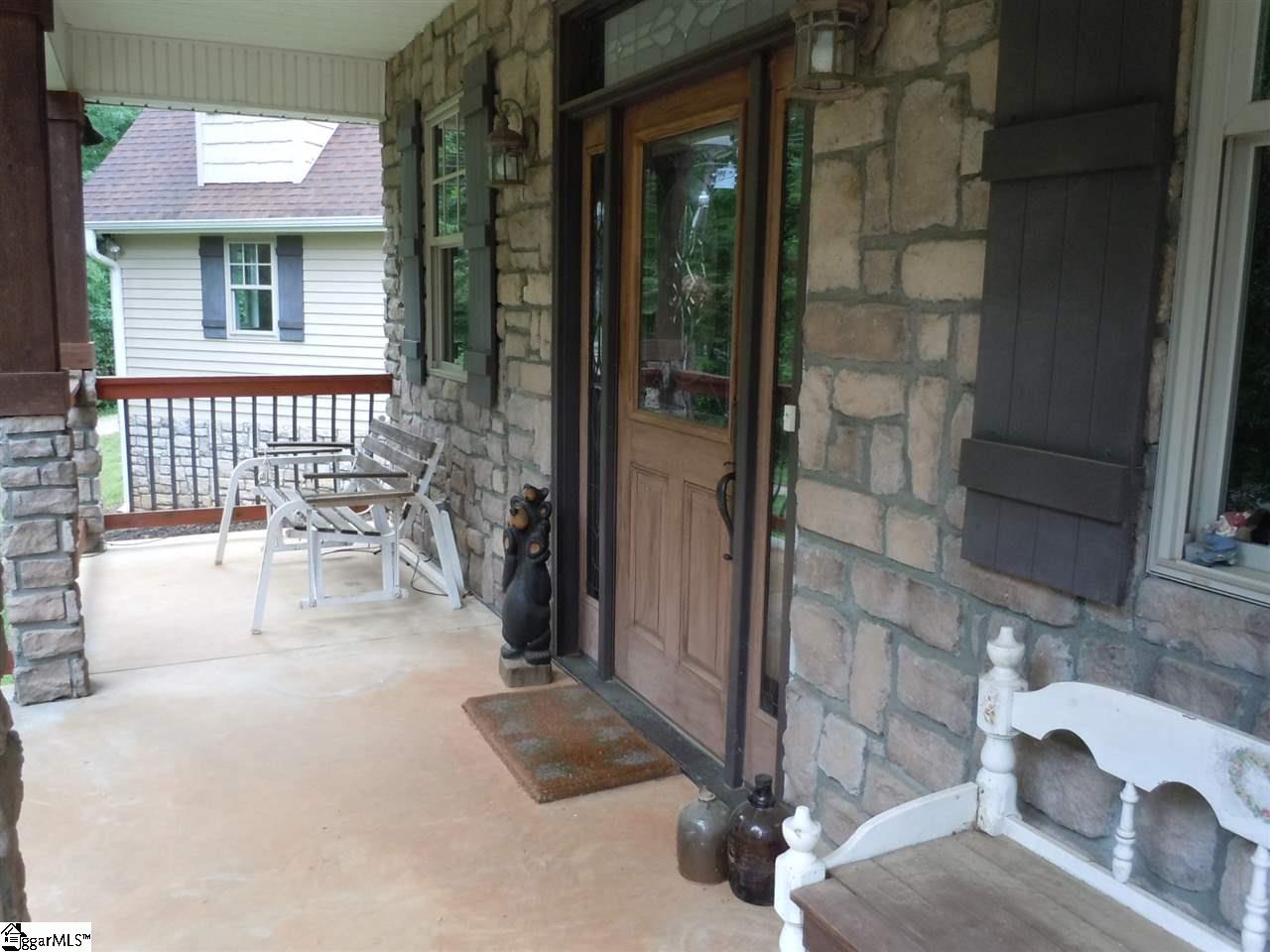 731 Dave Nix Road Seneca, SC 29678 - Photo 3 of 35 Gallery Image 3