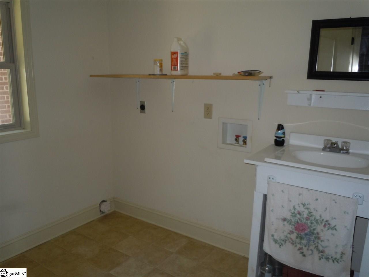 731 Dave Nix Road Seneca, SC 29678 - Photo 27 of 35 Gallery Image 27