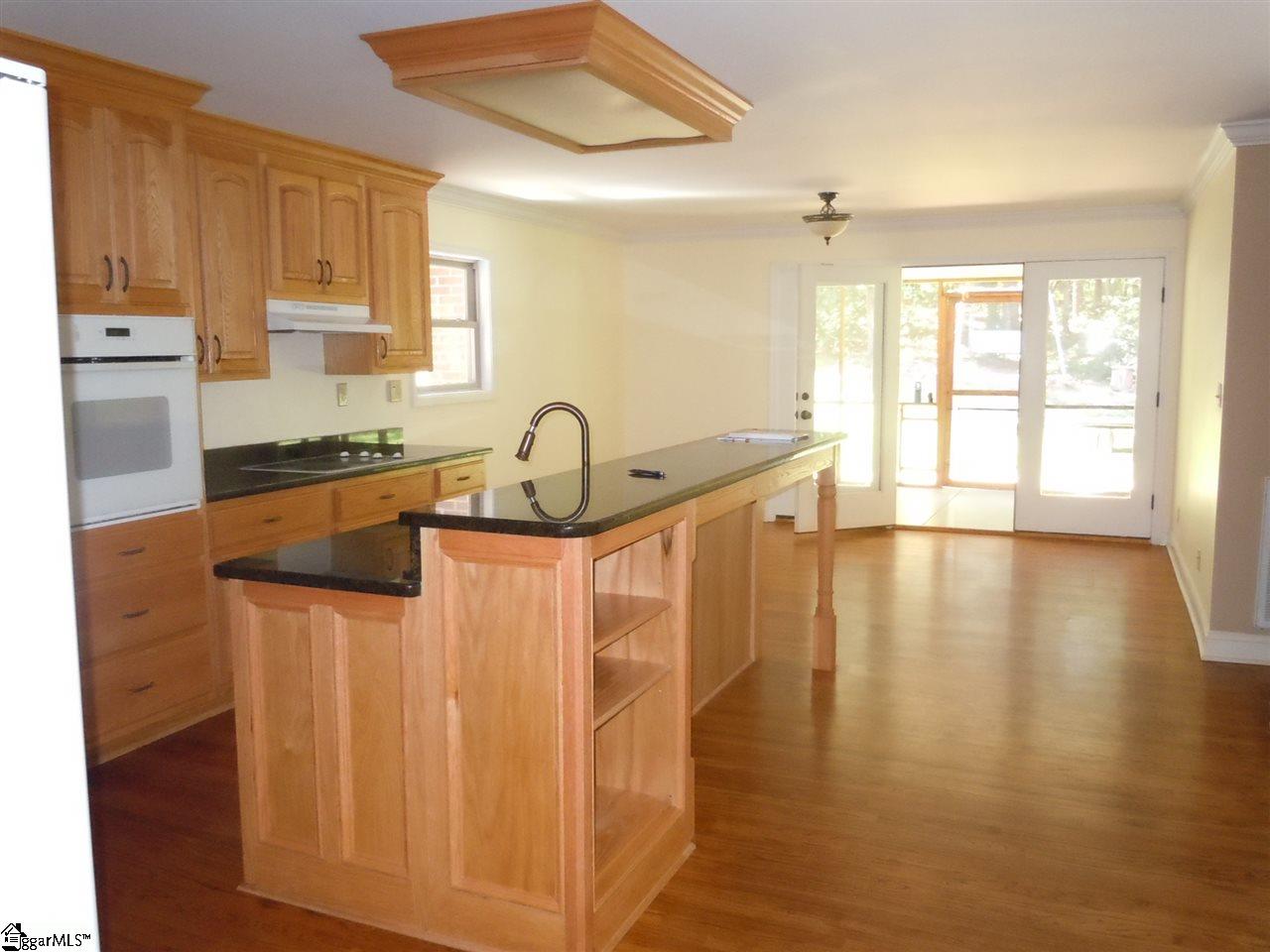 731 Dave Nix Road Seneca, SC 29678 - Photo 8 of 35 Gallery Image 8