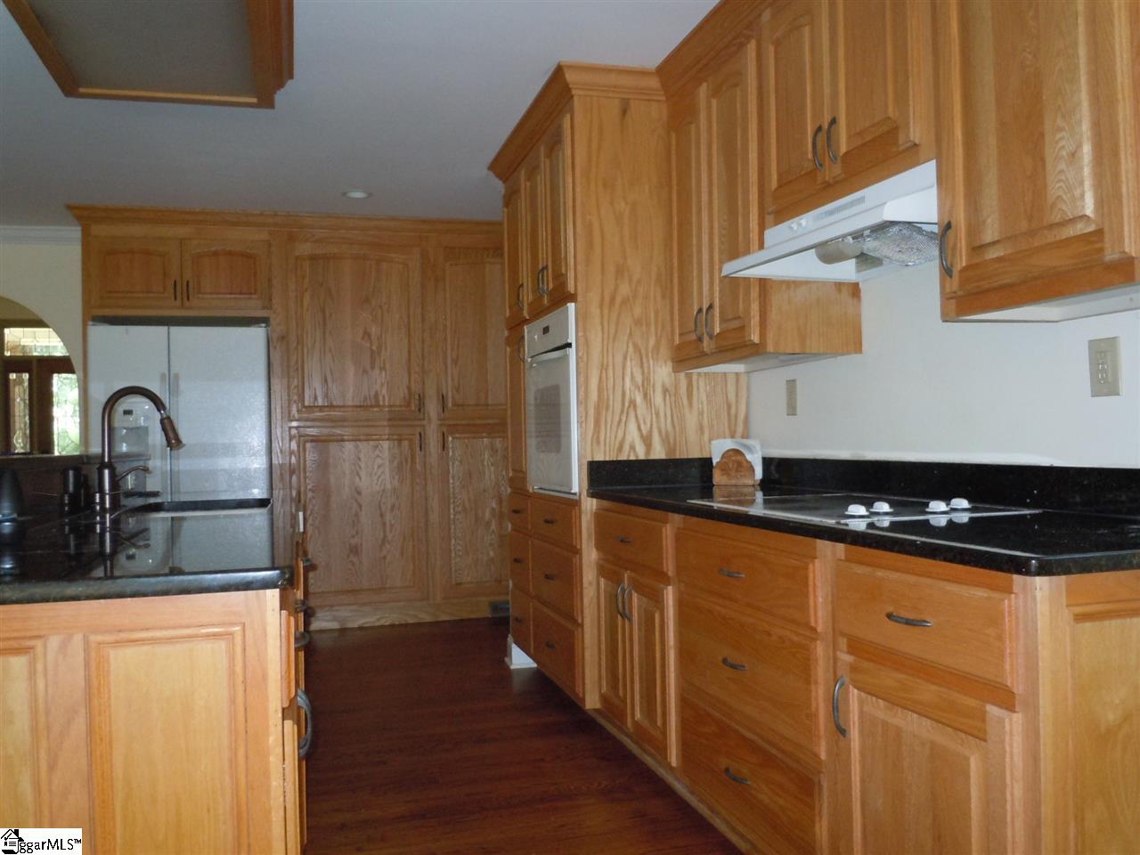 731 Dave Nix Road Seneca, SC 29678 - Photo 9 of 35 Gallery Image 9
