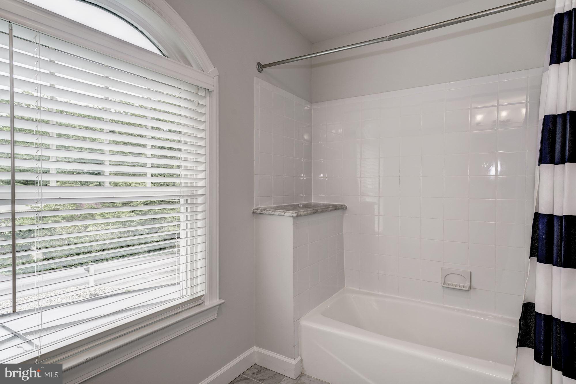 1945 Rockingham Street McLean, VA 22101 - Photo 40 of 68 Bathroom #2