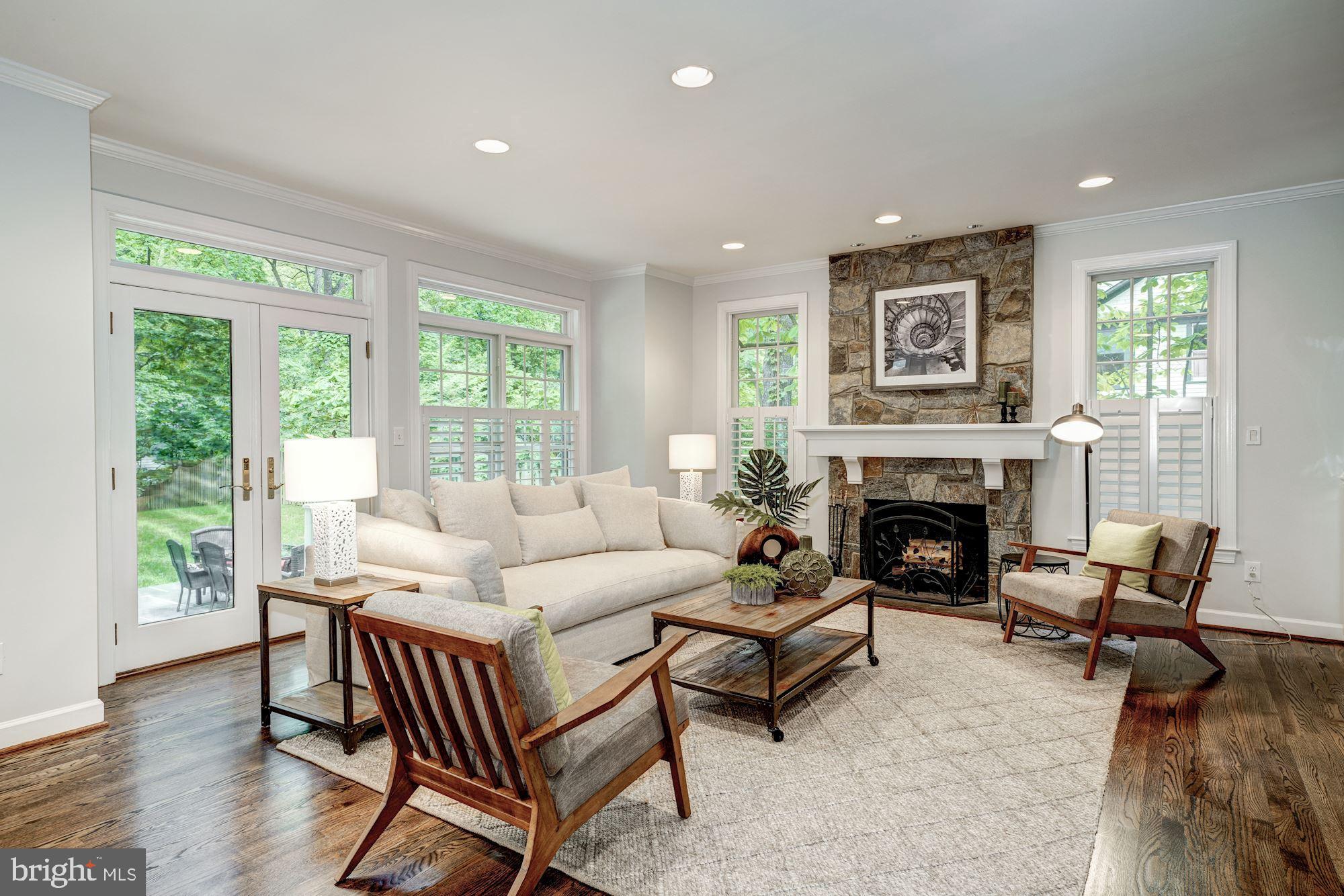 1945 Rockingham Street McLean, VA 22101 - Photo 8 of 68 Spacious family room with wood burning fireplace