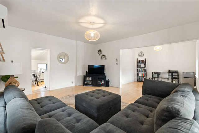 556 North 300 East Logan, UT 84321 - Photo 4 of 33