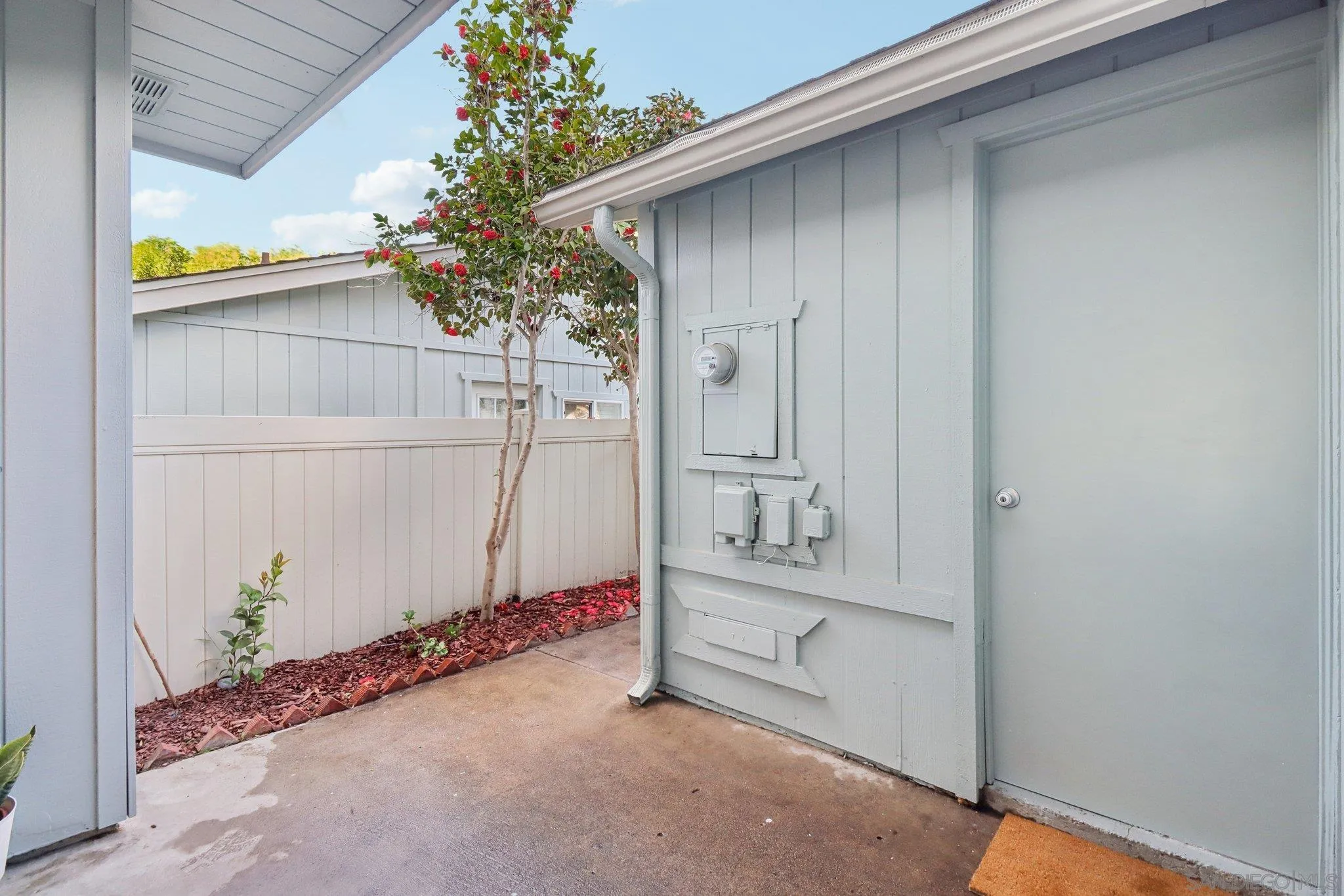 324 Countrywood Lane Encinitas, CA 92024 - Photo 2 of 42