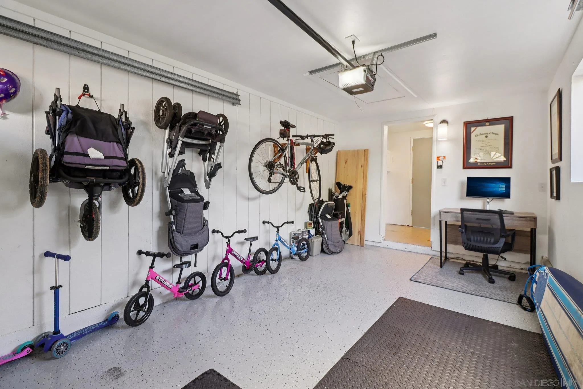 324 Countrywood Lane Encinitas, CA 92024 - Photo 21 of 42 a view of a room with gym equipment