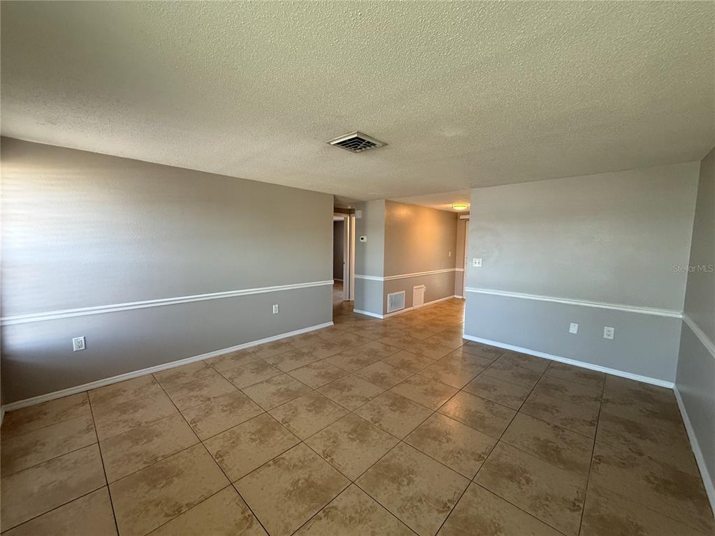 450 Briarwood Road Venice, FL 34293 - Photo 2 of 14