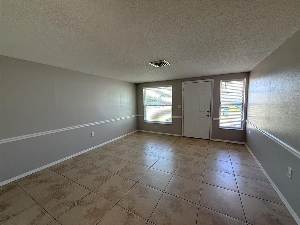 450 Briarwood Road Venice, FL 34293 - Photo 3 of 14