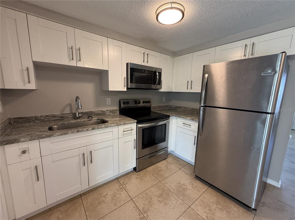 450 Briarwood Road Venice, FL 34293 - Photo 5 of 14