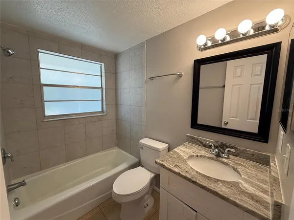$1,475 | 450 Briarwood Road, Venice, FL 34293