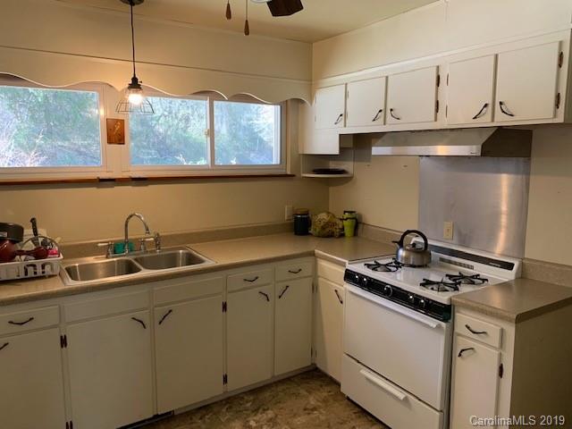 160 Clement Road Brevard, NC 28712 - Photo 3 of 14 Gallery Image 3
